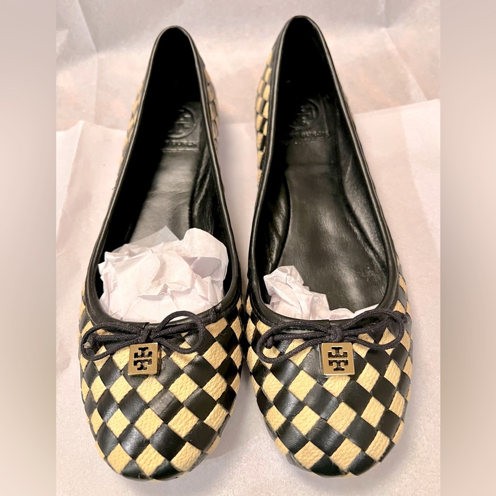 GUC Tory Burch Black Leather Woven Ballerina Flats with Charms Sz 8M